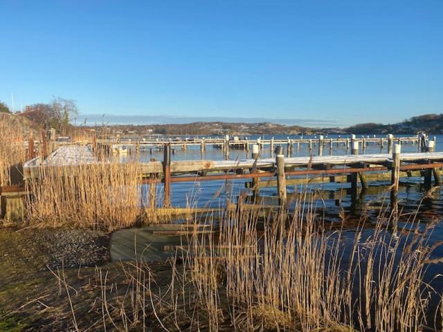 Mycket Trevlig Stuga Pa Braennoe Med Havsutsikt Branno Exterior foto